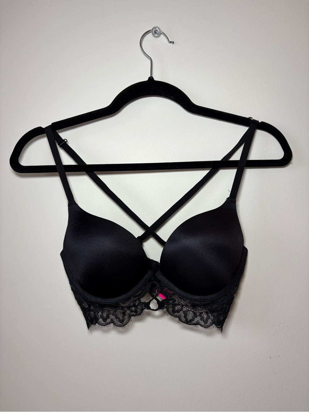 La SENZA Black Lace-Accent Push-Up Bra with Strappy Back